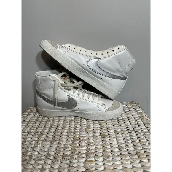 Nike Blazer Mid '77 Vintage White Silver Sneakers CZ1055-112 Women's Size 9.5 - Picture 5 of 9
